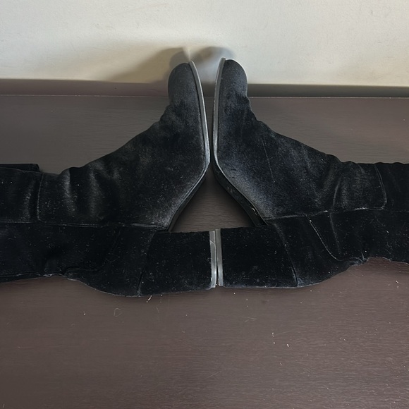Stuart Weitzman Lowjack Velvet Block
Heel Boot Black Over the Knee Sz 8.5 - Picture 9 of 14